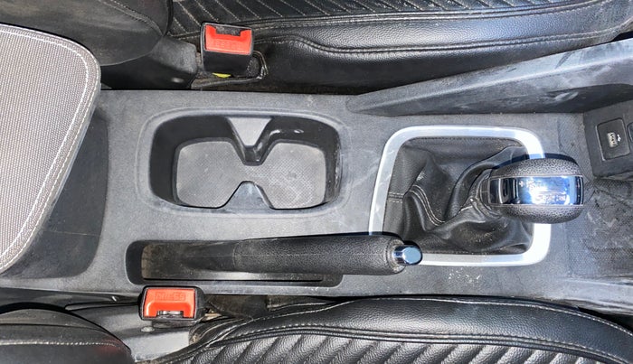 2024 Nissan MAGNITE N-Connecta B4D 1.0 Petrol AMT Dual Tone, Petrol, Automatic, 16,035 km, Gear Lever