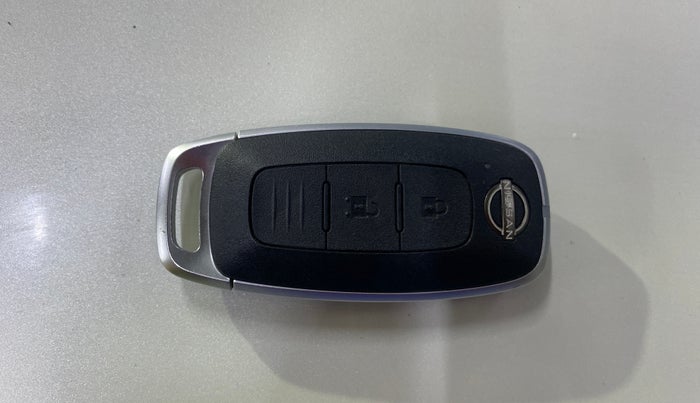 2024 Nissan MAGNITE N-Connecta B4D 1.0 Petrol AMT Dual Tone, Petrol, Automatic, 16,035 km, Key Close Up