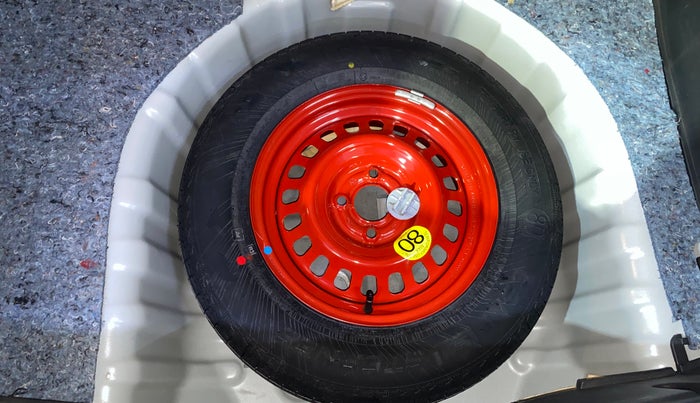 2024 Nissan MAGNITE N-Connecta B4D 1.0 Petrol AMT Dual Tone, Petrol, Automatic, 16,035 km, Spare Tyre