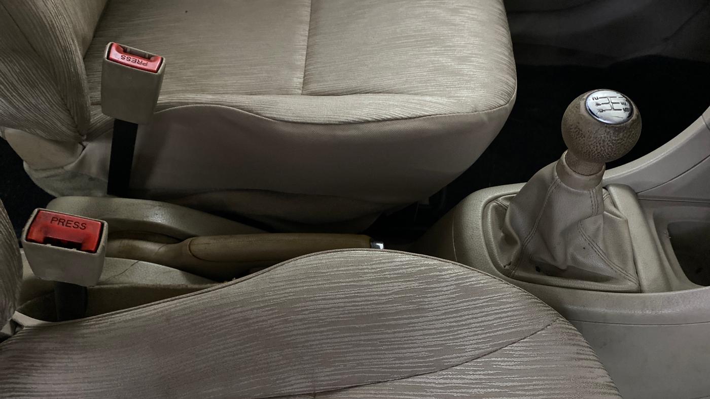 2014 Maruti Ertiga ZXI, Petrol, Manual, 54,164 km, Gear Lever