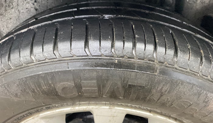 2014 Maruti Ertiga ZXI, Petrol, Manual, 54,164 km, Left Rear Tyre Tread
