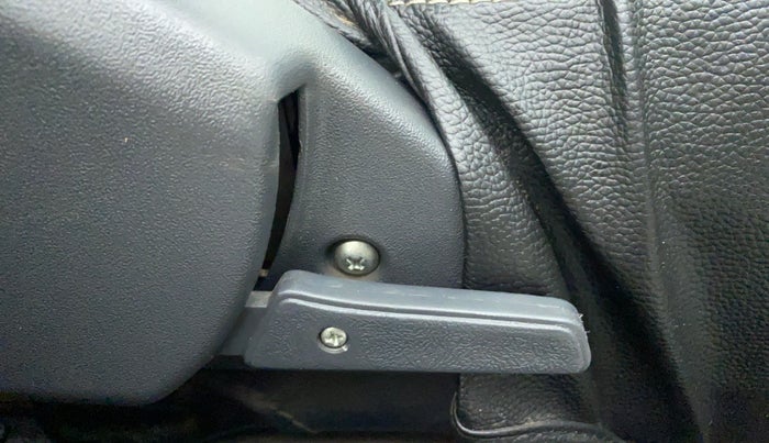 2018 Maruti Alto 800 LXI, Petrol, Manual, 20,151 km, Driver Side Adjustment Panel