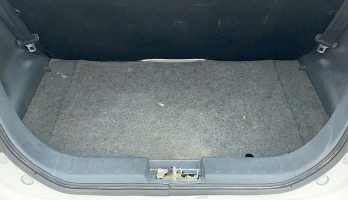 2018 Maruti Alto 800 LXI, Petrol, Manual, 20,151 km, Boot Inside View