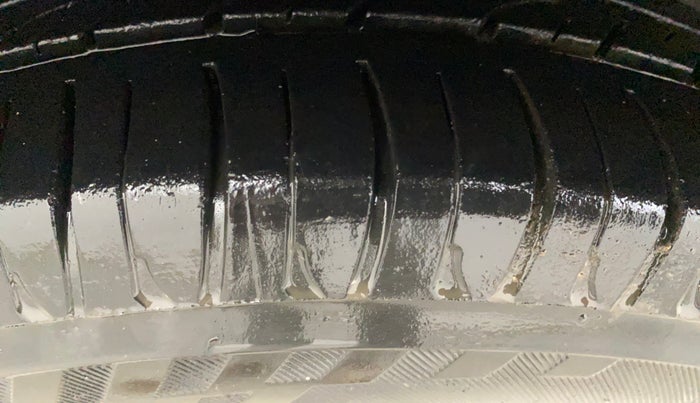 2012 Hyundai Eon MAGNA, Petrol, Manual, 53,108 km, Right Rear Tyre Tread