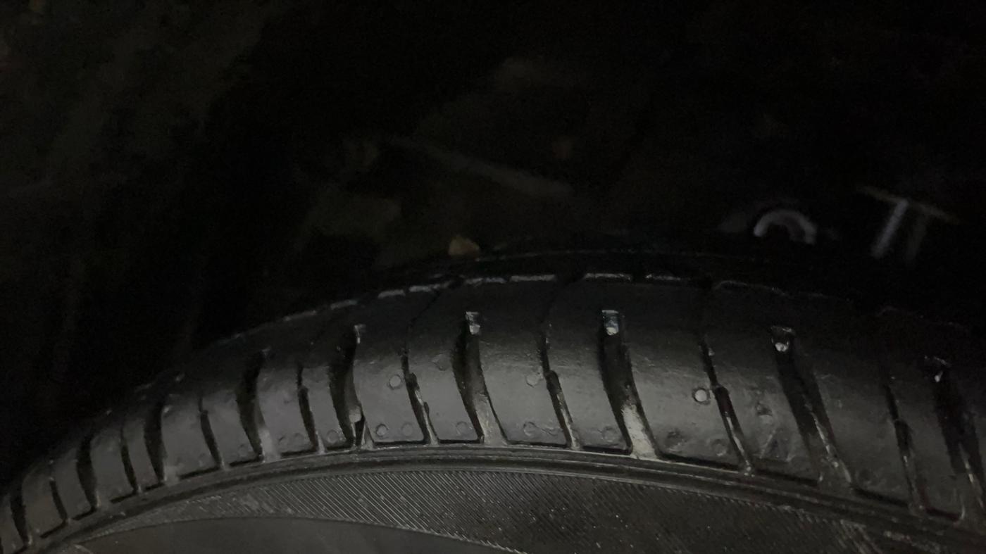 2015 Honda Brio VX MT, Petrol, Manual, 93,935 km, Left Front Tyre Tread