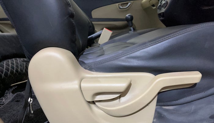 2015 Honda Brio VX MT, Petrol, Manual, 93,935 km, Driver Side Adjustment Panel