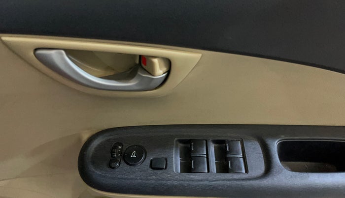 2015 Honda Brio VX MT, Petrol, Manual, 93,935 km, Driver Side Door Panels Control