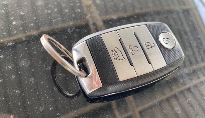 2020 KIA SONET GTX PLUS 1.0 DCT, Petrol, Automatic, 73,972 km, Key Close Up