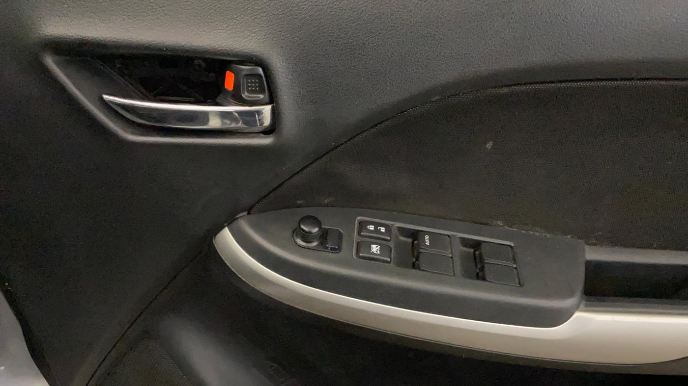 2017 Maruti Baleno ALPHA PETROL 1.2, Petrol, Manual, 84,196 km, Driver Side Door Panels Control