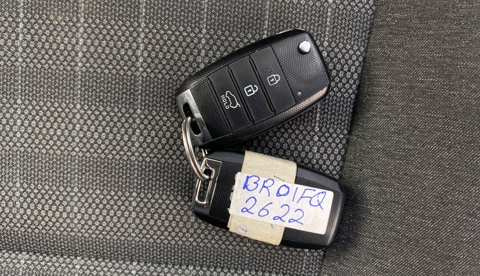 2022 KIA SONET HTK 1.2, Petrol, Manual, 11,177 km, Key Close Up