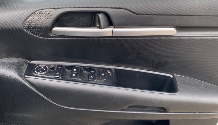 2022 KIA SONET HTK 1.2, Petrol, Manual, 11,177 km, Driver Side Door Panels Control