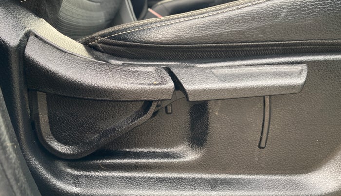 2022 KIA SONET HTK 1.2, Petrol, Manual, 11,177 km, Driver Side Adjustment Panel