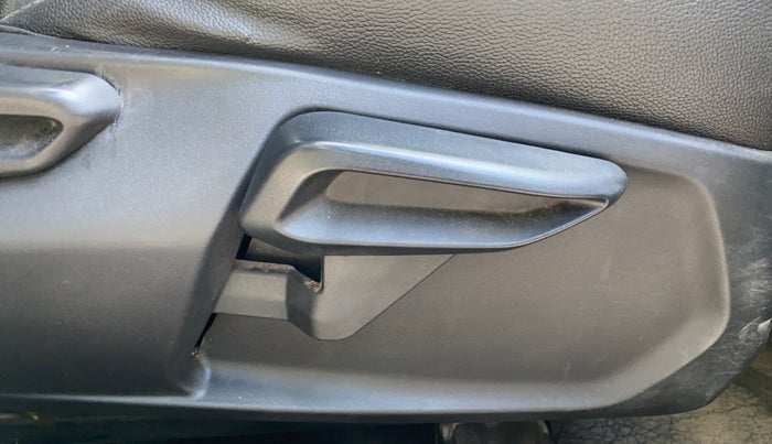 2020 Tata NEXON XZ PLUS DIESEL, Diesel, Manual, 66,408 km, Driver Side Adjustment Panel