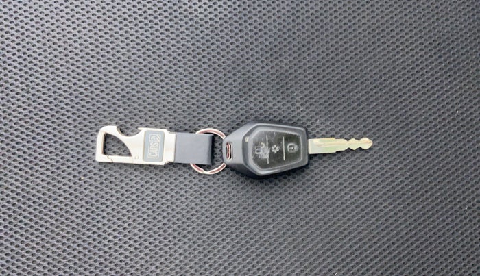 2016 Mahindra TUV300 T8 AT, Diesel, Automatic, 98,590 km, Key Close-up