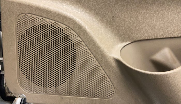 2016 Mahindra TUV300 T8 AT, Diesel, Automatic, 98,590 km, Speakers