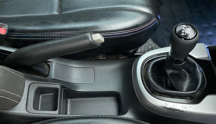 2019 Honda WR-V 1.5L I-DTEC VX MT, Diesel, Manual, 64,460 km, Gear Lever