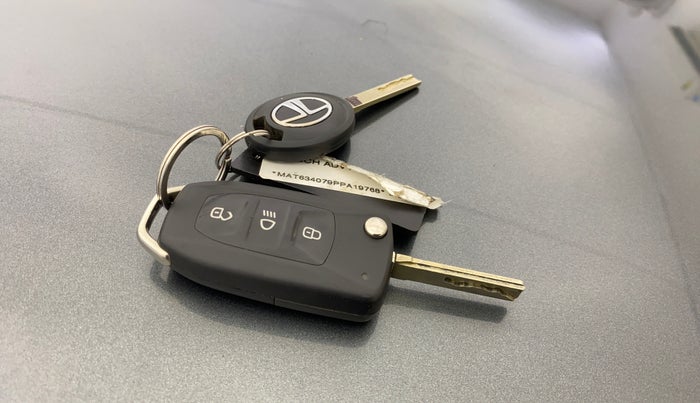 2023 Tata PUNCH ADVENTURE MT, Petrol, Manual, 36,668 km, Key Close Up