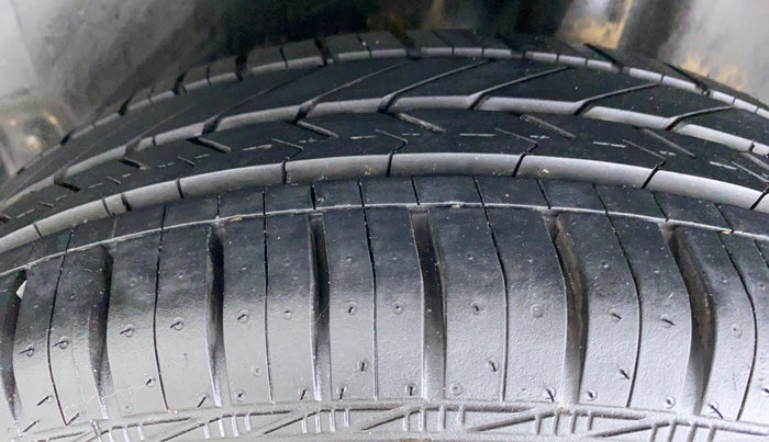 2020 Volkswagen Polo Trendline 1.0 L Petrol, Petrol, Manual, 13,679 km, Left Rear Tyre Tread