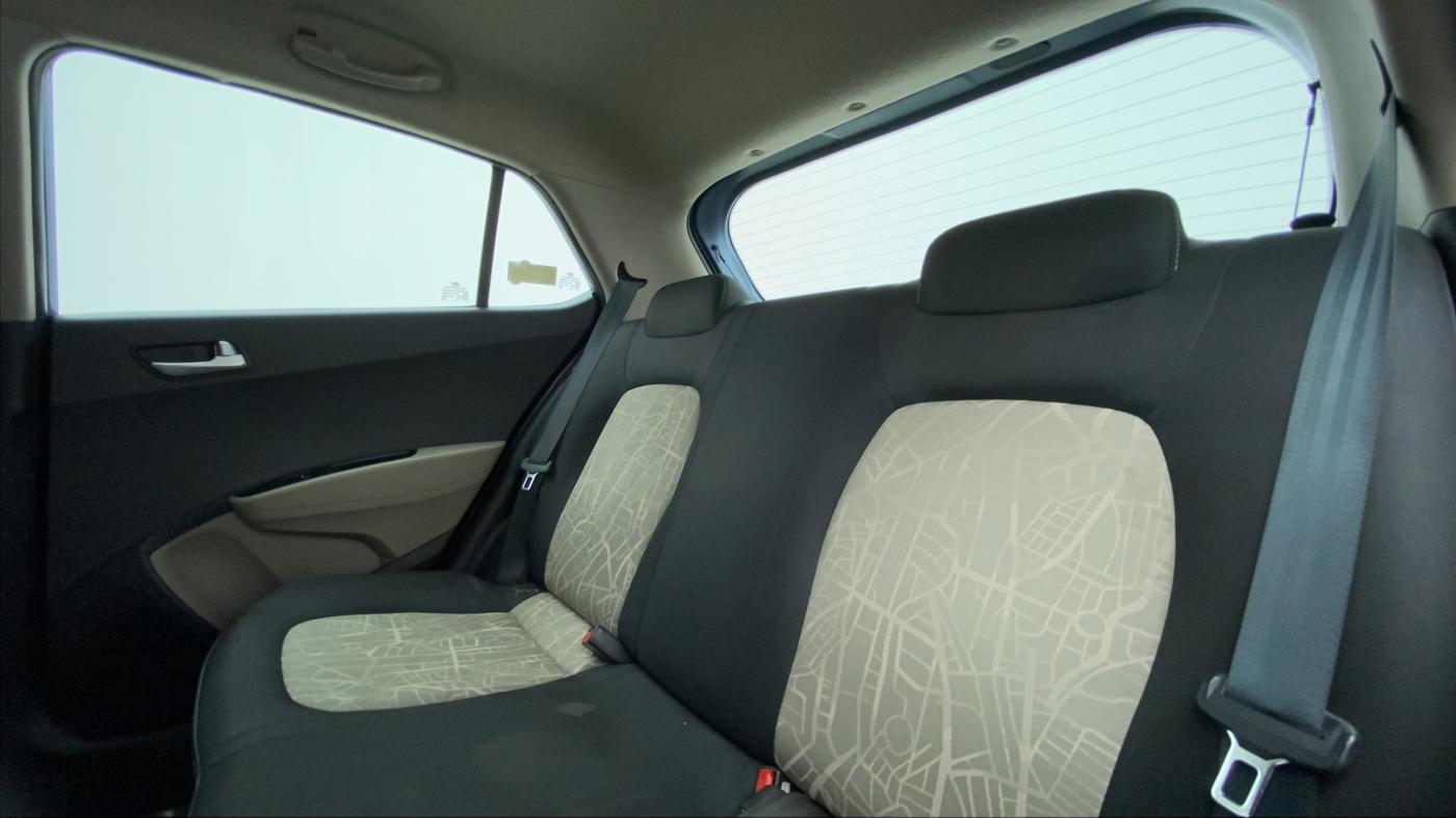 2016 Hyundai Grand i10 SPORTZ 1.2 KAPPA VTVT, Petrol, Manual, 36,493 km, Right Side Rear Door Cabin