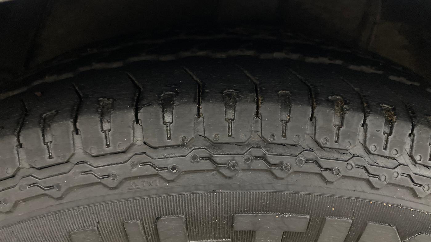 2014 Hyundai Xcent S (O) 1.2, Petrol, Manual, 33,704 km, Right Rear Tyre Tread