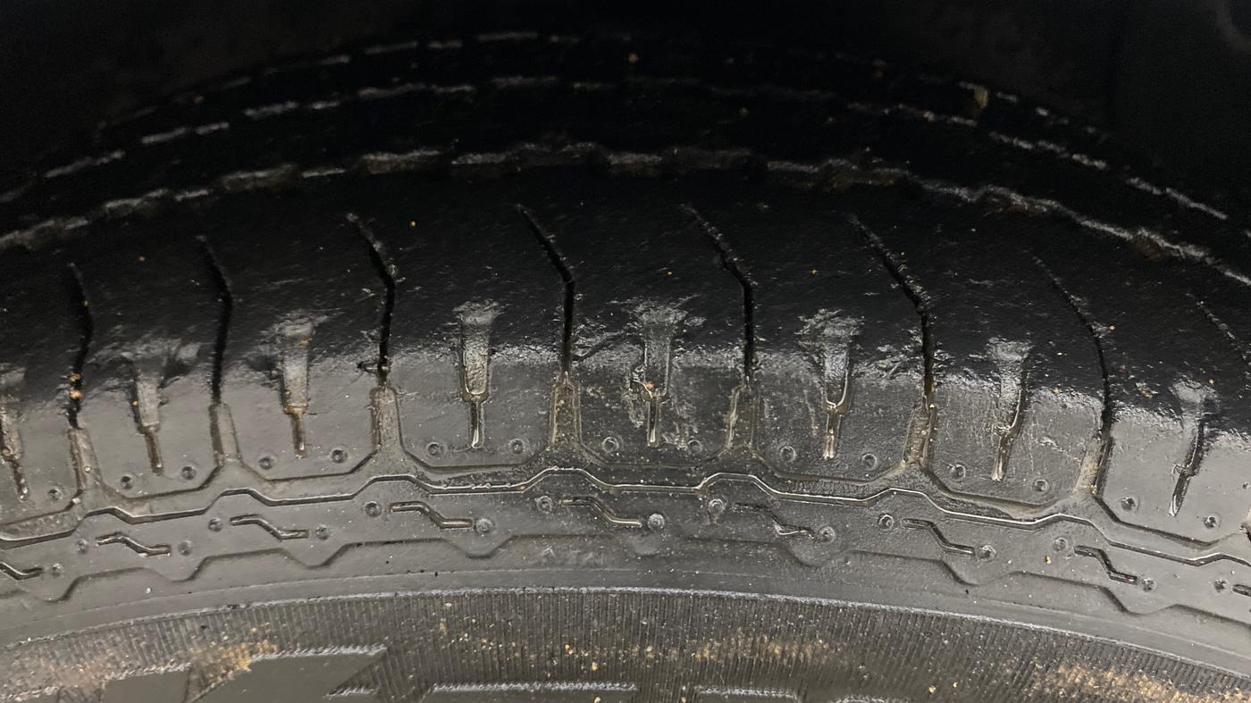 2014 Hyundai Xcent S (O) 1.2, Petrol, Manual, 33,704 km, Right Front Tyre Tread