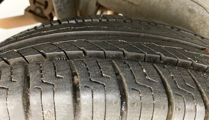 2013 Maruti Wagon R 1.0 LXI CNG, CNG, Manual, 50,428 km, Right Rear Tyre Tread