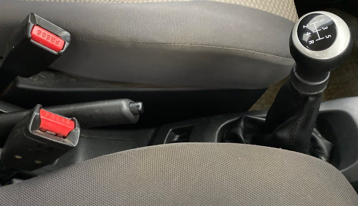 2013 Maruti Wagon R 1.0 LXI CNG, CNG, Manual, 50,428 km, Gear Lever
