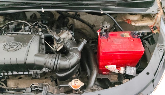 2015 Hyundai i10 SPORTZ 1.1, Petrol, Manual, 23,803 km, Engine View - Left