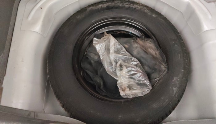 2015 Hyundai i10 SPORTZ 1.1, Petrol, Manual, 23,803 km, Spare Tyre