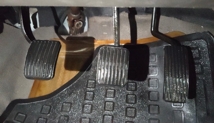 2015 Hyundai i10 SPORTZ 1.1, Petrol, Manual, 23,803 km, Pedals