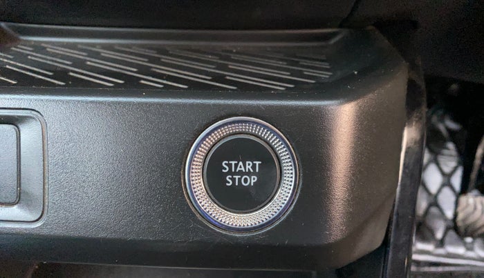 2021 Renault Kiger RXZ AMT DUAL TONE, Petrol, Automatic, 34,991 km, Keyless Start/ Stop Button