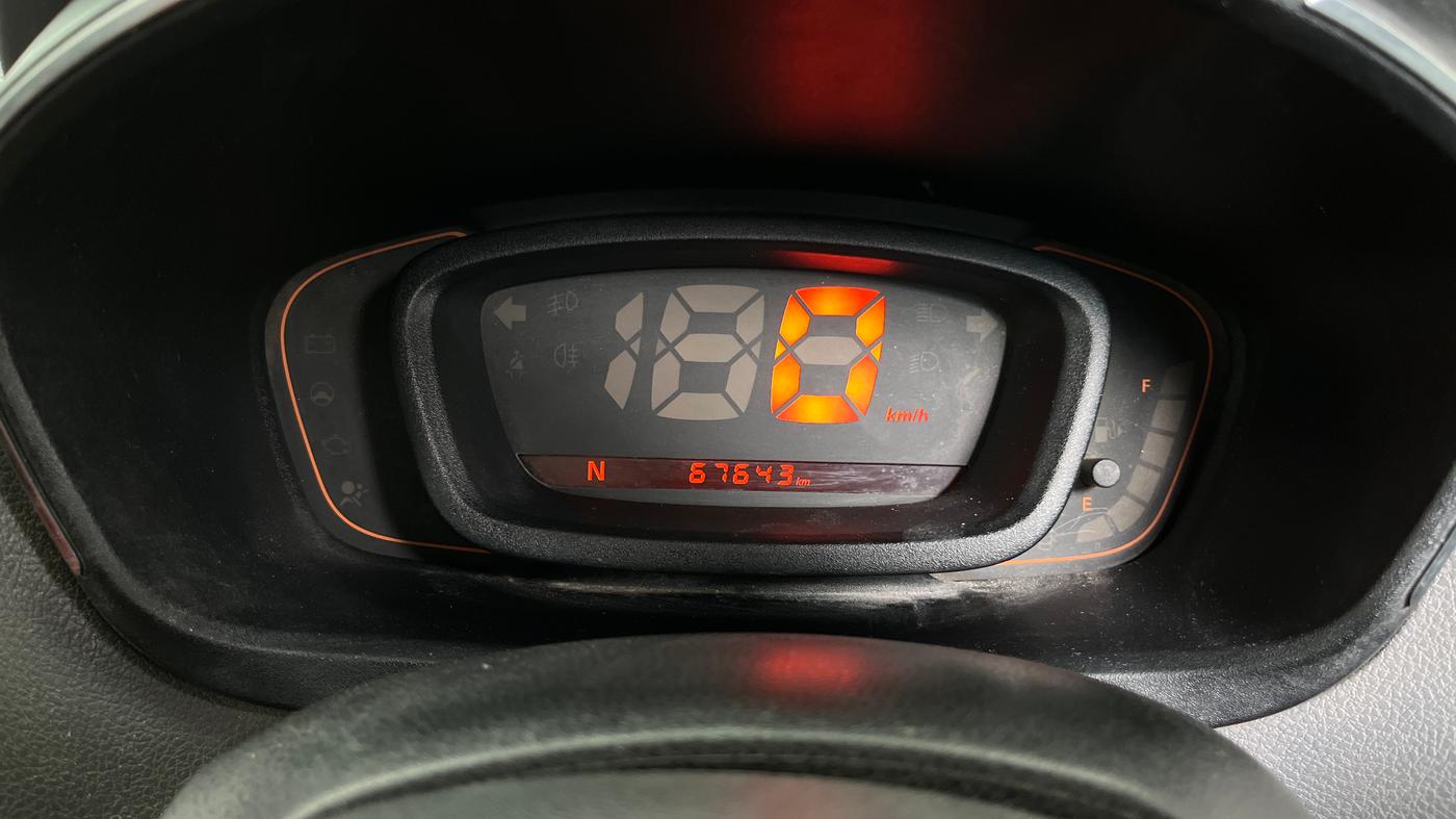 2017 Renault Kwid RXT 1.0 AMT, Petrol, Automatic, 67,692 km, Odometer Image