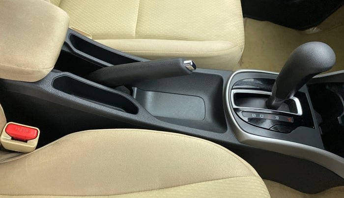2019 Honda City V CVT, Petrol, Automatic, 24,209 km, Gear Lever
