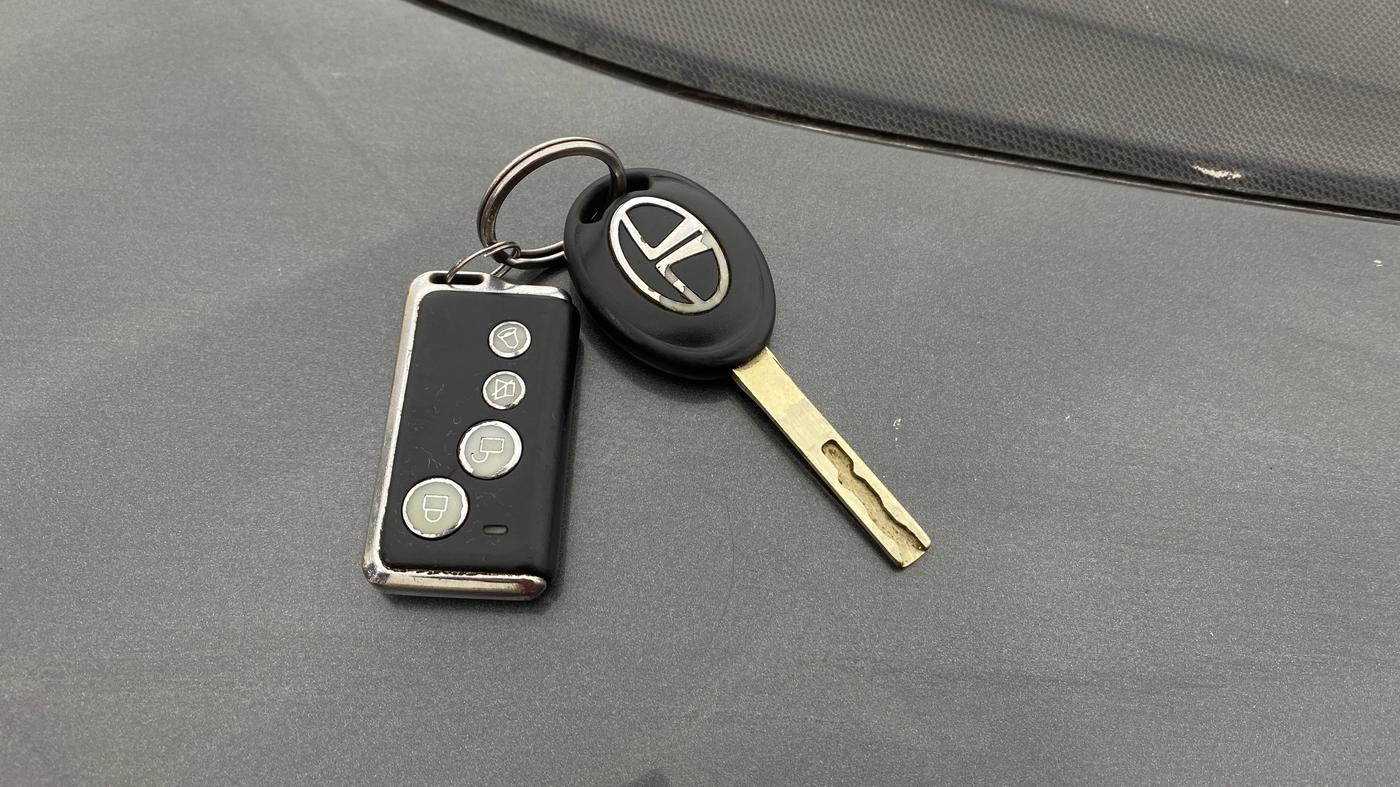 2021 Tata Tiago XE PETROL, Petrol, Manual, 56,201 km, Key Close Up