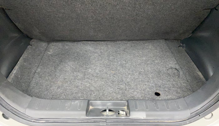 2016 Maruti Alto K10 LXI, Petrol, Manual, 38,428 km, Boot Inside