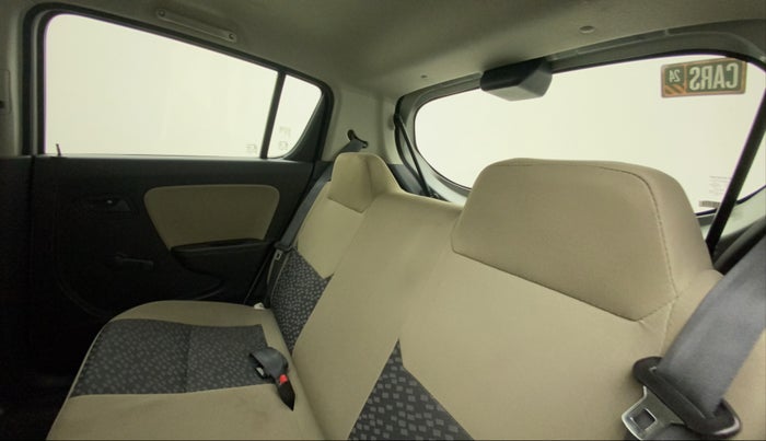 2016 Maruti Alto K10 LXI, Petrol, Manual, 38,428 km, Right Side Rear Door Cabin