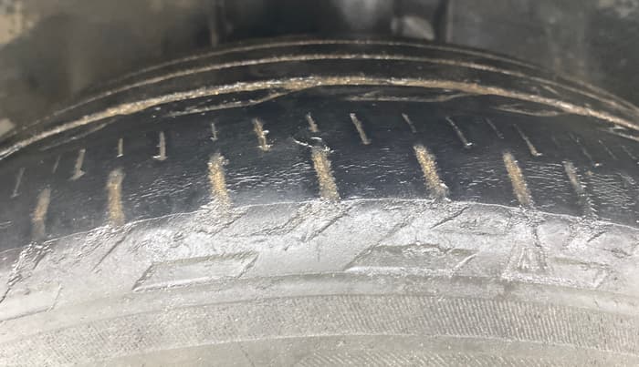 2015 Toyota Corolla Altis G PETROL, Petrol, Manual, 40,659 km, Left Front Tyre Tread
