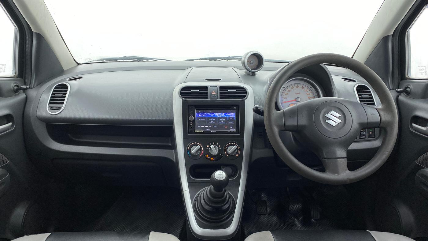2013 Maruti Ritz VXI BS IV, Petrol, Manual, 56,890 km, Dashboard