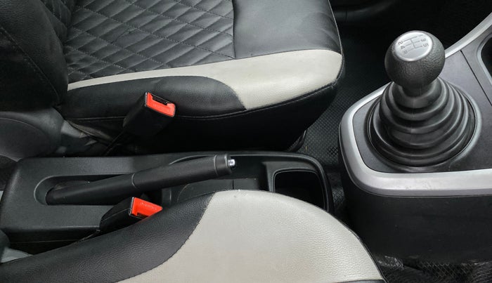 2013 Maruti Ritz VXI BS IV, Petrol, Manual, 56,890 km, Gear Lever