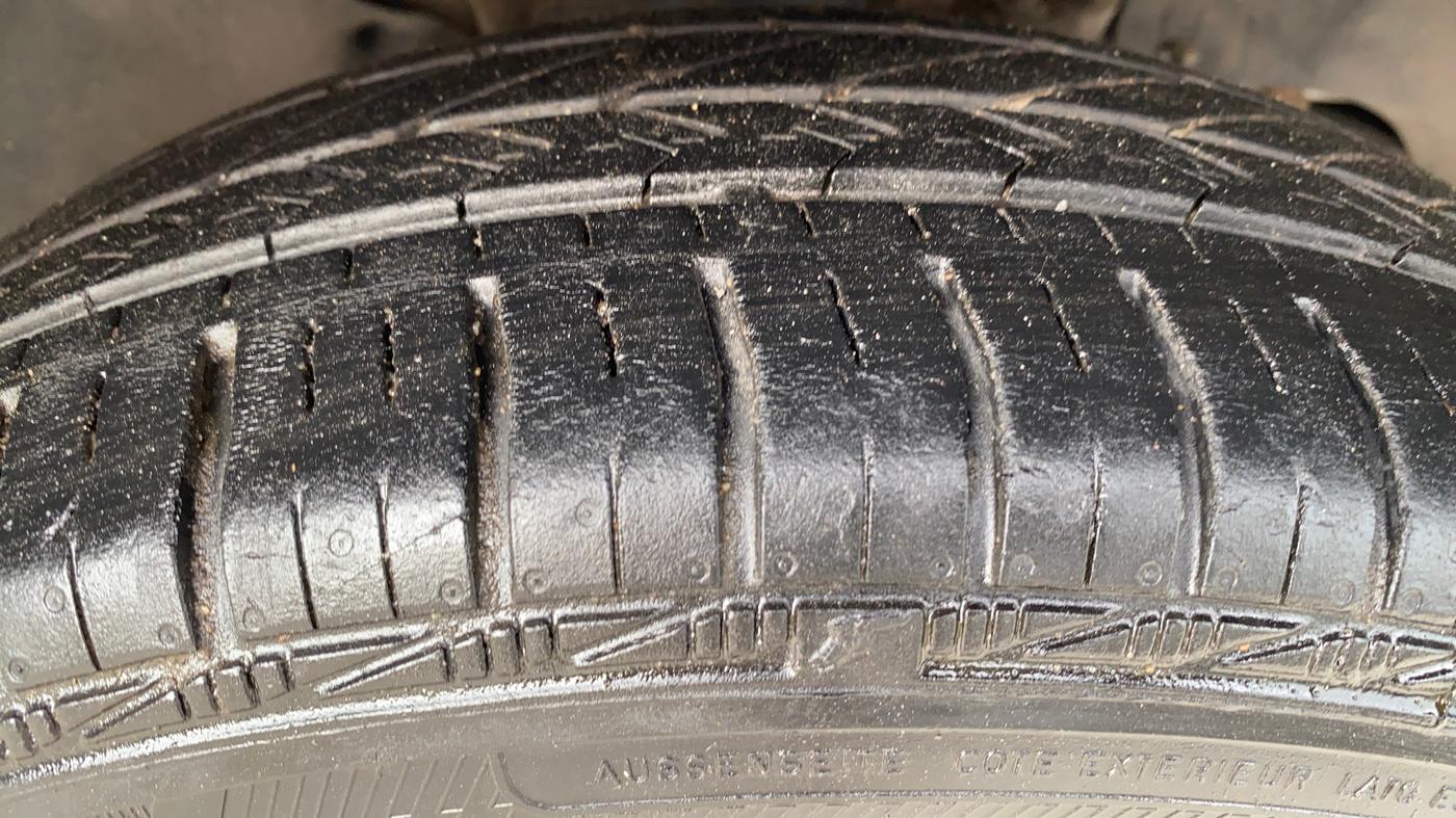 2018 Tata Tiago XT PETROL, Petrol, Manual, 73,023 km, Right Front Tyre Tread