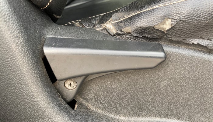 2018 Tata Tiago XT PETROL, Petrol, Manual, 73,023 km, Driver Side Adjustment Panel