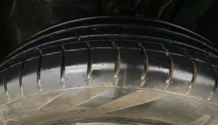 2023 Tata PUNCH PURE MT, CNG, Manual, 34,553 km, Left Front Tyre Tread
