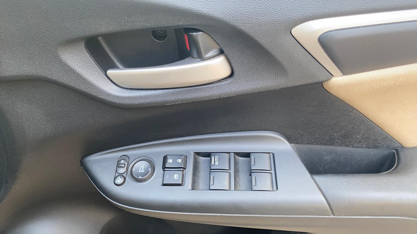 2021 Honda Jazz 1.2L I-VTEC ZX, Petrol, Manual, 42,409 km, Driver Side Door Panels Control
