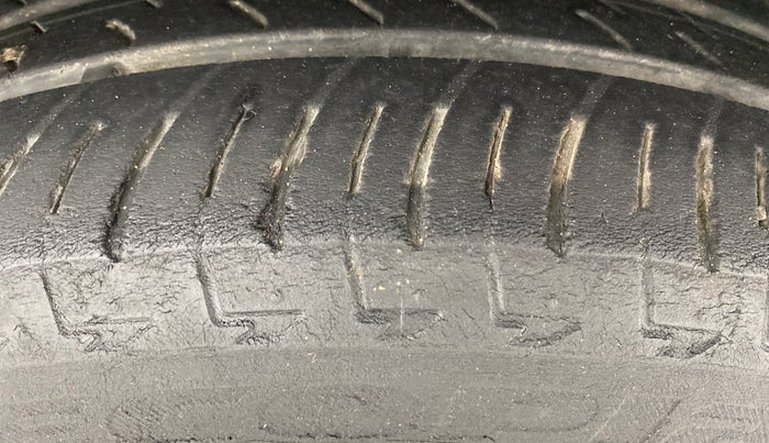 2018 Ford Ecosport TITANIUM 1.5L SPORTS(SUNROOF) DIESEL, Diesel, Manual, 70,330 km, Left Rear Tyre Tread