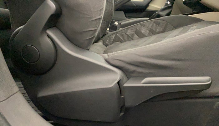 2022 Skoda SLAVIA AMBITION 1.0L TSI AT, Petrol, Automatic, 29,291 km, Driver Side Adjustment Panel