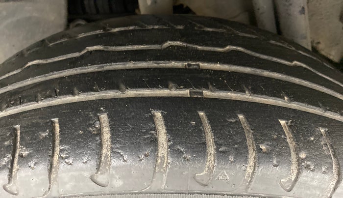 2017 Renault Duster RXS CVT 106 PS, Petrol, Automatic, 22,921 km, Right Rear Tyre Tread