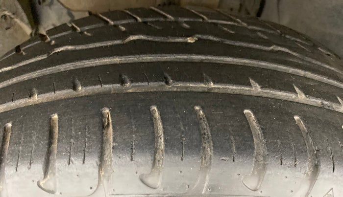 2017 Renault Duster RXS CVT 106 PS, Petrol, Automatic, 22,921 km, Left Front Tyre Tread