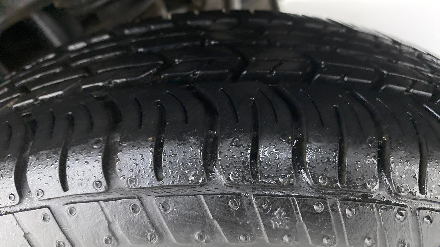 2018 Maruti Alto K10 VXI (O) AMT, Petrol, Automatic, 4,740 km, Left Rear Tyre Tread
