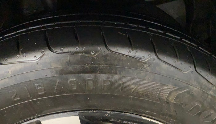 2019 MG HECTOR SHARP 1.5 DCT PETROL, Petrol, Automatic, 83,263 km, Right Front Tyre Tread