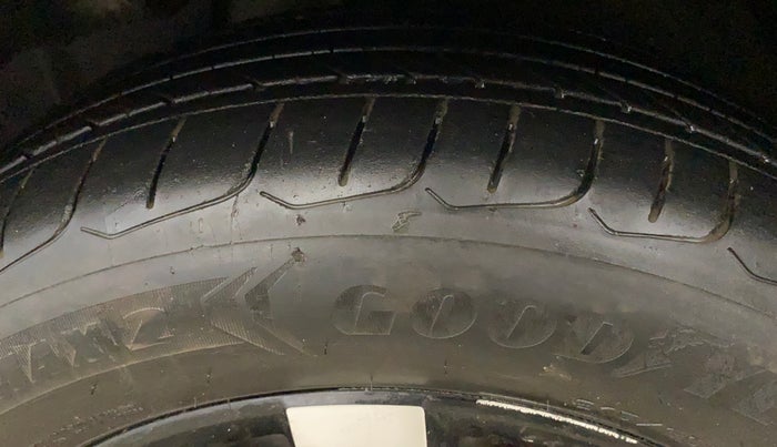 2019 MG HECTOR SHARP 1.5 DCT PETROL, Petrol, Automatic, 83,263 km, Left Front Tyre Tread
